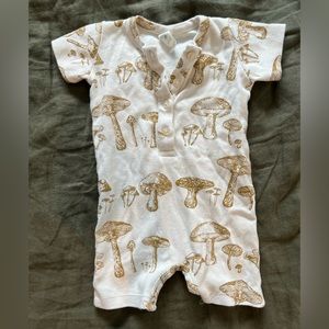 Kate Quinn Mushroom Shortie 12-18 Months